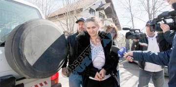 Căutată în ţară pentru înşelăciuni, prinsă la Constanţa: a încercat să înşele o bancă